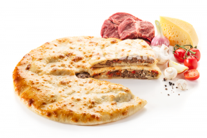 Фирменный пирог "Княжеский" <br>с говядиной, сыром, грибами и помидорами