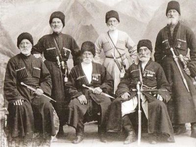 Осетинский мужской национальный костюм