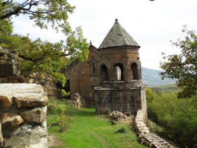 Храмовая архитектура Южной Осетии: Тирский мужской монастырь