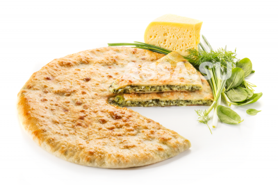 Фирменный пирог <br>с осетинским сыром, шпинатом и зеленью